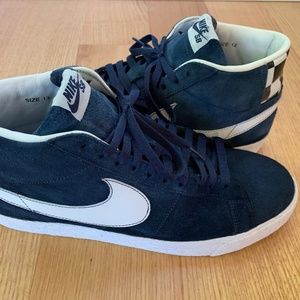 Nike SB Blazer 12